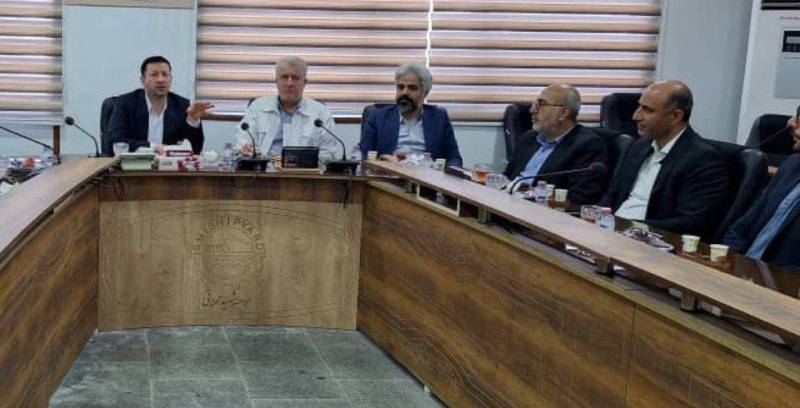 از شرکت کشتی سازی شهید محلاتی بوشهر بازدید کرد .
