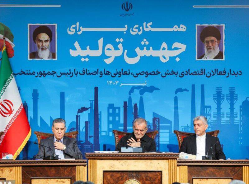 گزارش تصویری از دیداررئیس جمهور با فعالین اقتصادی