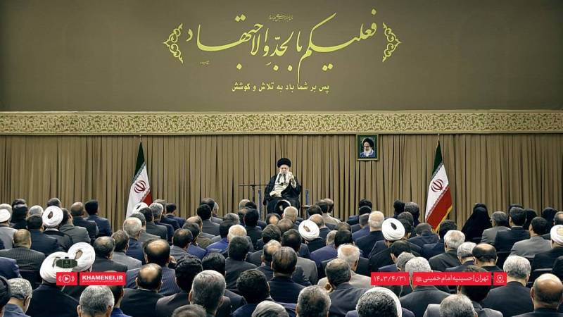 رهبر انقلاب اسلامی صبح امروز در دیدار رئیس ونمایندگان مجلس دوازدهم