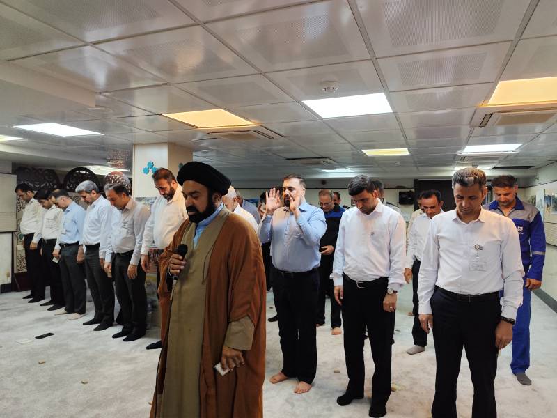 اقامه نماز عید سعید فطر در مجتمع پتروشیمی مروارید