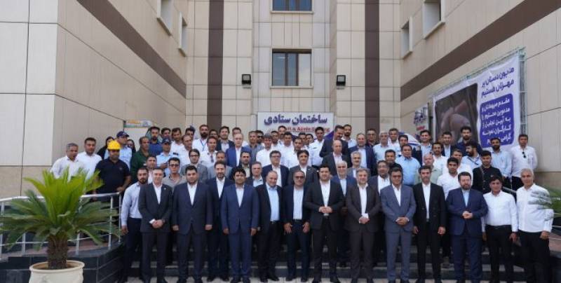 مدیرعامل صندوق ذخیره فرهنگیان در مراسم گرامیداشت روز کار و کارگر؛نقش تک‌تک کارگران در شکوفایی، رونق اقتصادی و توسعه کشور ارزشمند است